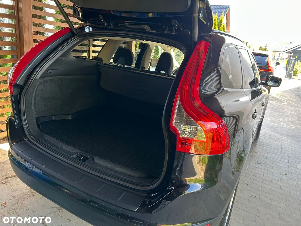 Volvo XC 60 D4 Momentum - 15