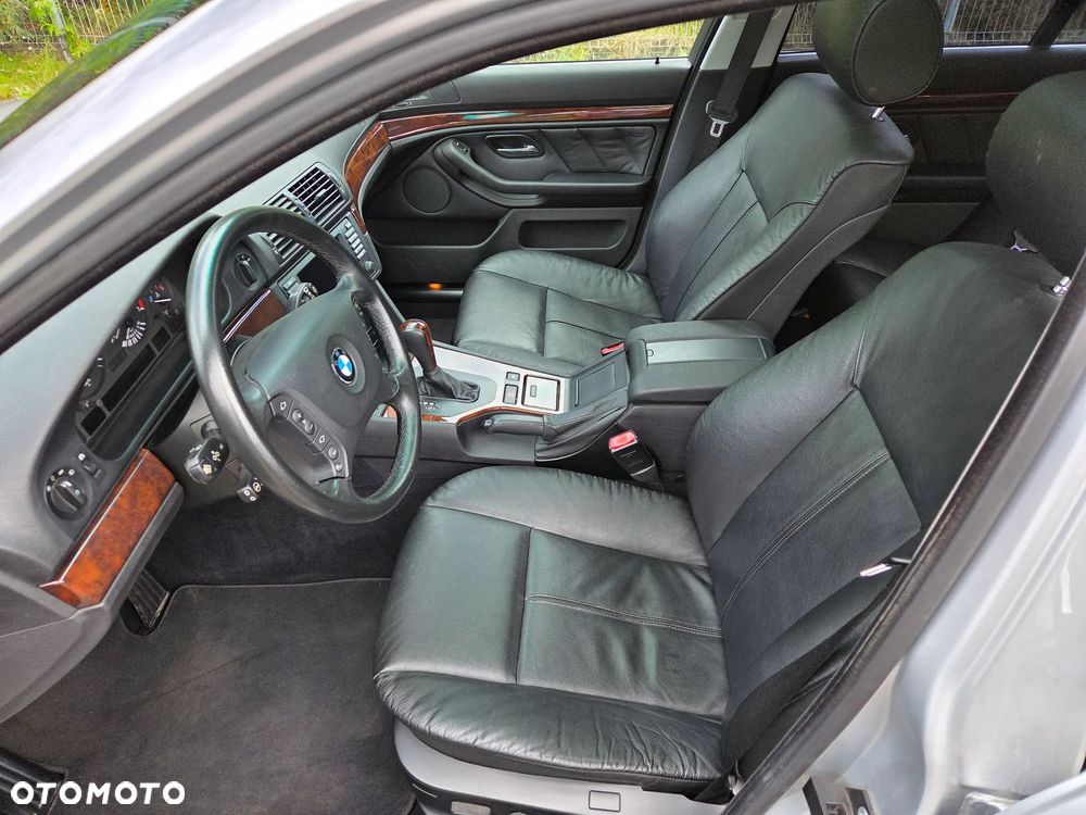 BMW Seria 5 - 19