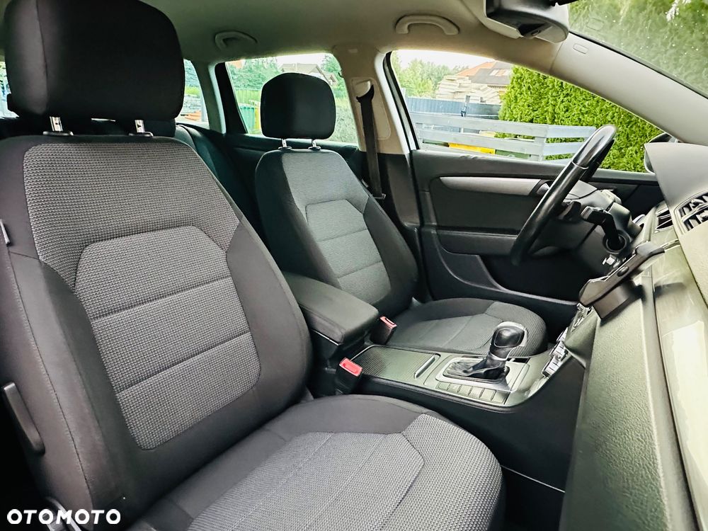 Volkswagen Passat 2.0 TDI DSG Highline - 28