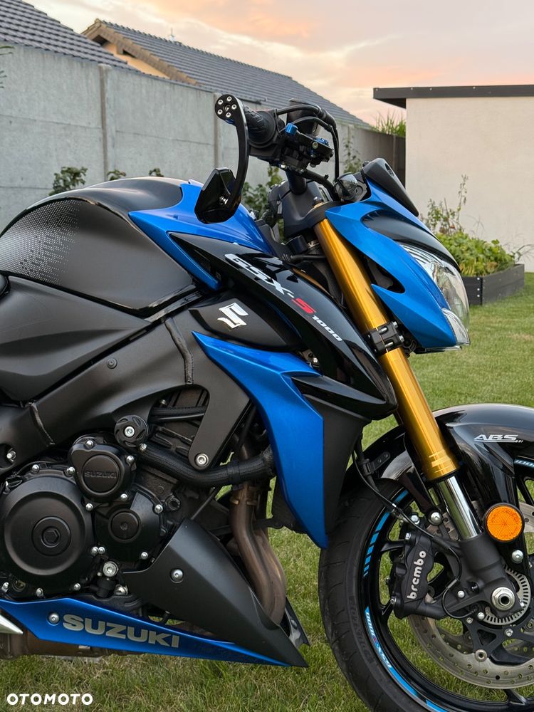 Suzuki GSX 1000 - 7
