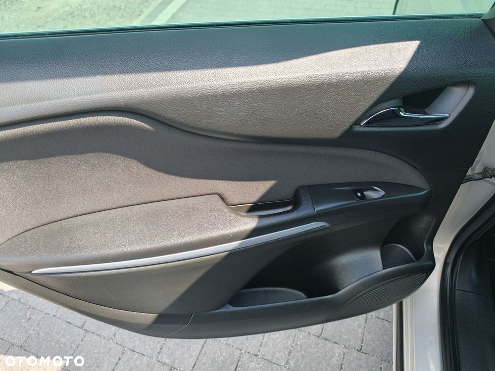 Opel Zafira - 17