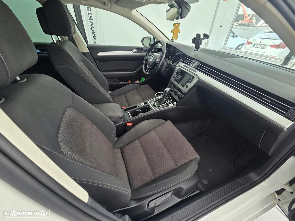 VW Passat Variant 1.6 TDI (BlueMotion ) DSG Comfortline - 11