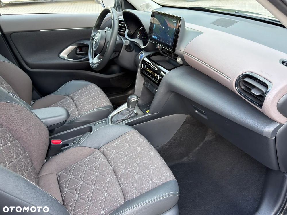 Toyota Yaris 130 1.5 VVT-i Premiere Edition - 9