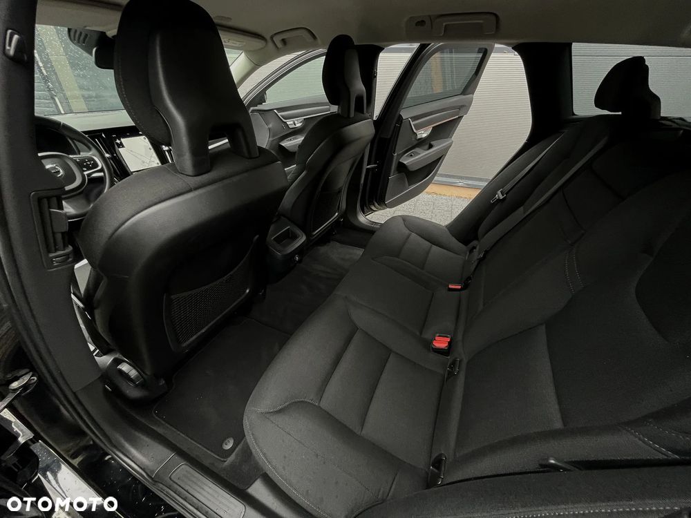 Volvo V90 D4 Geartronic Kinetic - 35