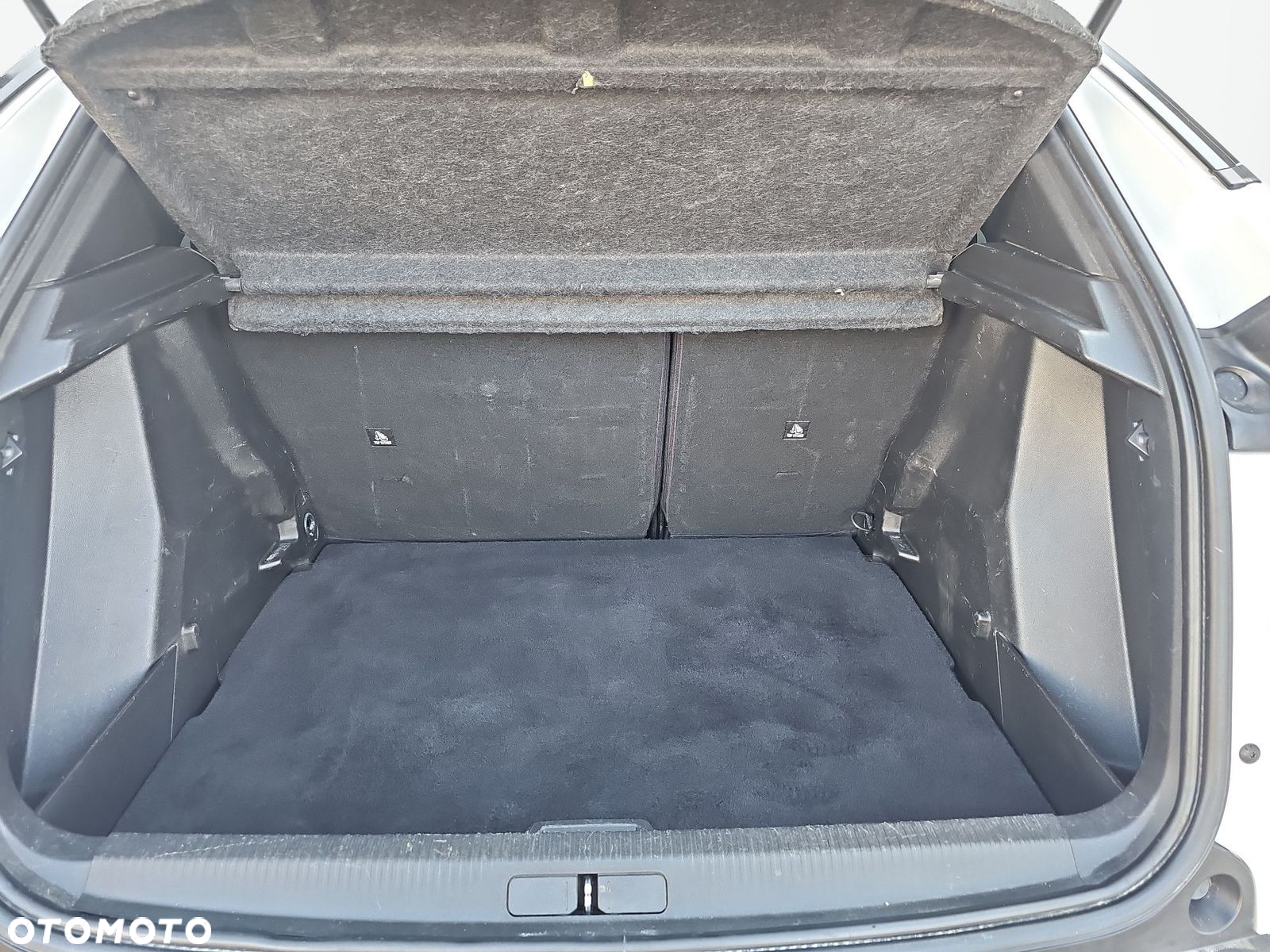 Peugeot 2008 1.5 BlueHDi Allure Pack S&S EAT8 - 20