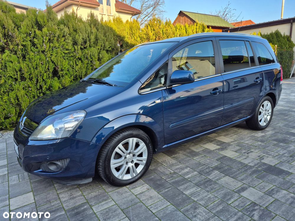 Opel Zafira 1.8 Cosmo - 3