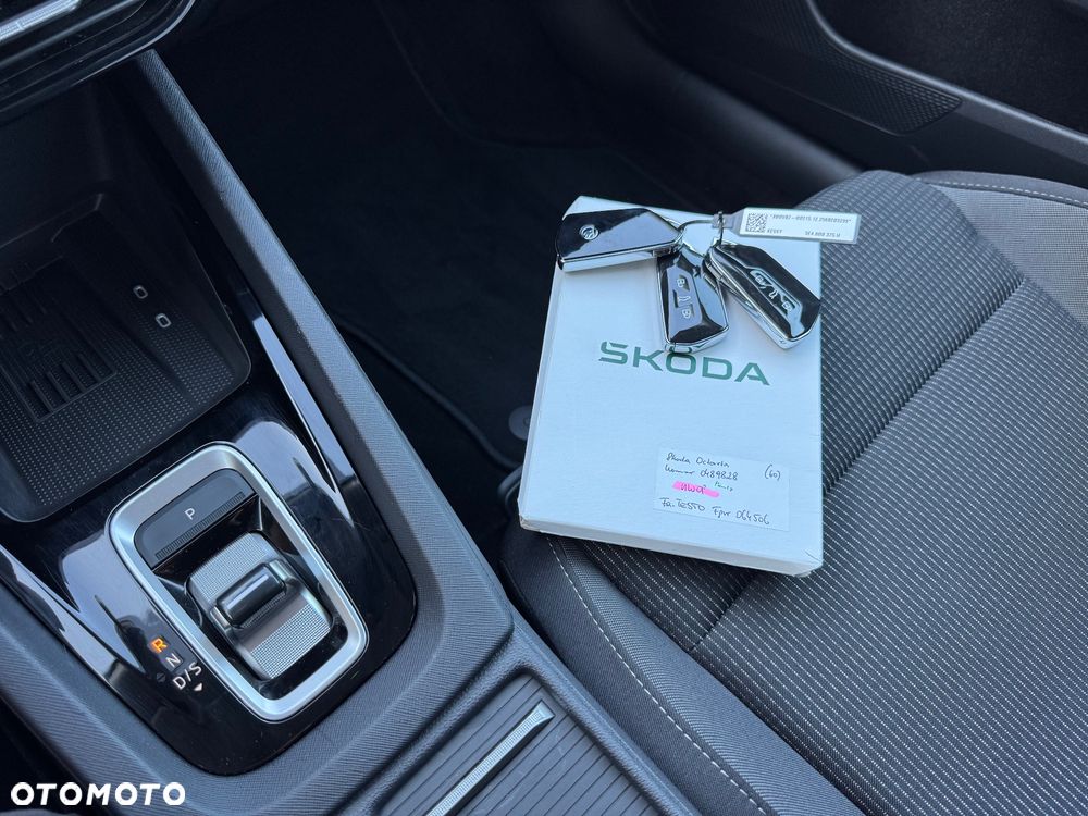 Skoda Octavia 2.0 TDI DSG Selection Plus - 29