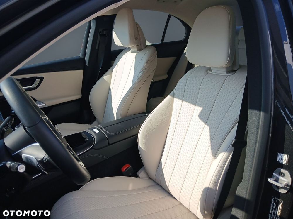 Mercedes-Benz Klasa E 300 PHEV 4-Matic Avantgarde 9G-Tronic - 19