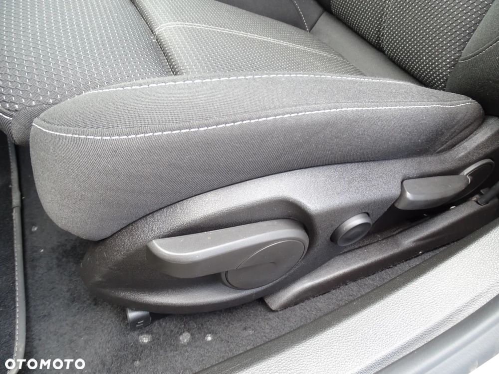 Opel Astra 1.4 Turbo Active - 28