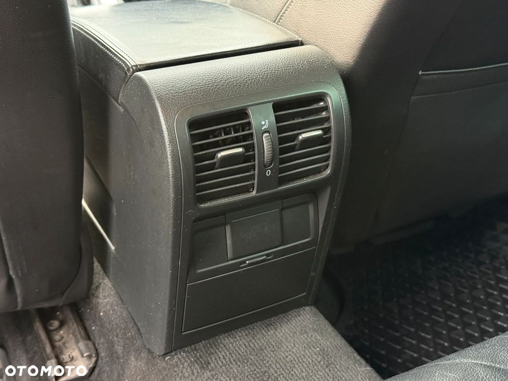Volkswagen Passat - 26