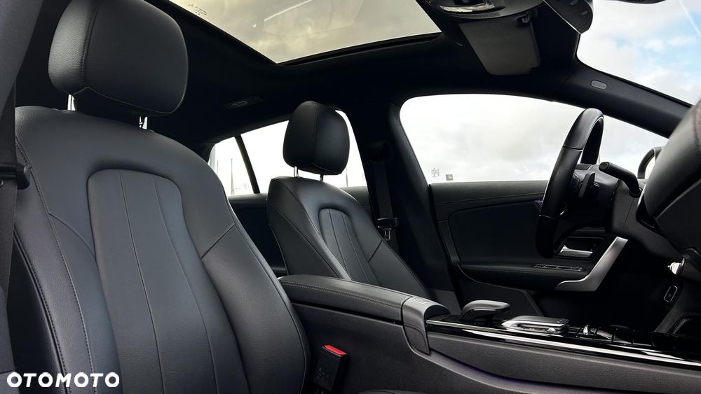 Mercedes-Benz CLA - 23