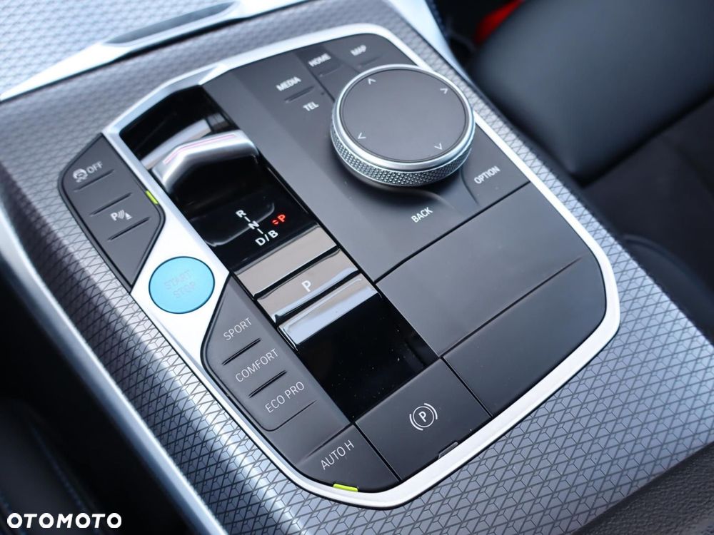 BMW i4 - 13