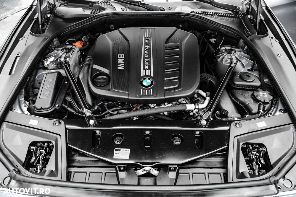 BMW Seria 5 535d xDrive AT - 24