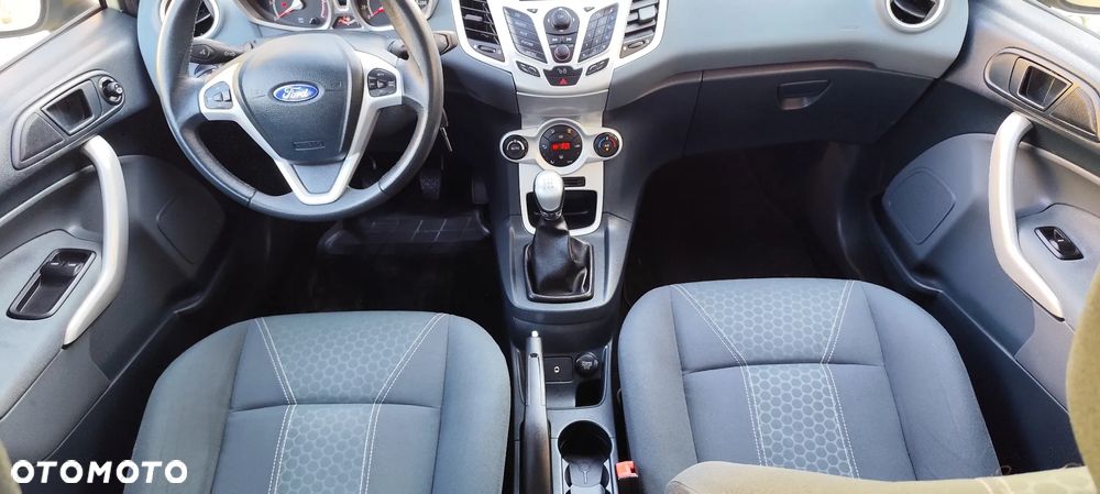 Ford Fiesta 1.25 Titanium - 34