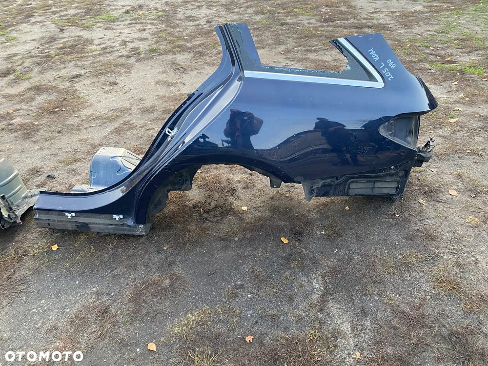 MERCEDES 205 kombi cwiartka tylna prawa lewa kolor 890 - 2
