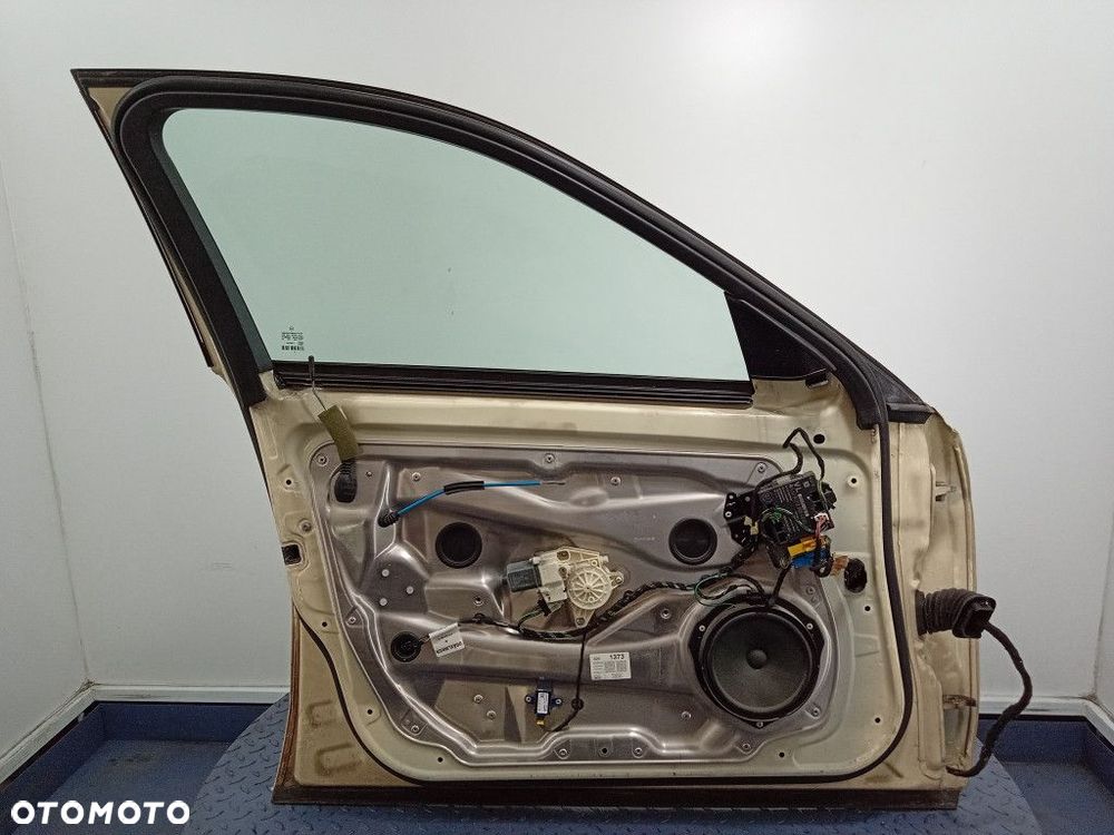 MERCEDES E KLASA W212 DRZWI PRZÓD LEWE PRZEDNIE 623 - 9