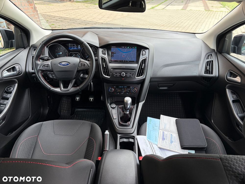 Ford Focus 1.5 EcoBoost STart-Stopp-System ST-LINE - 24
