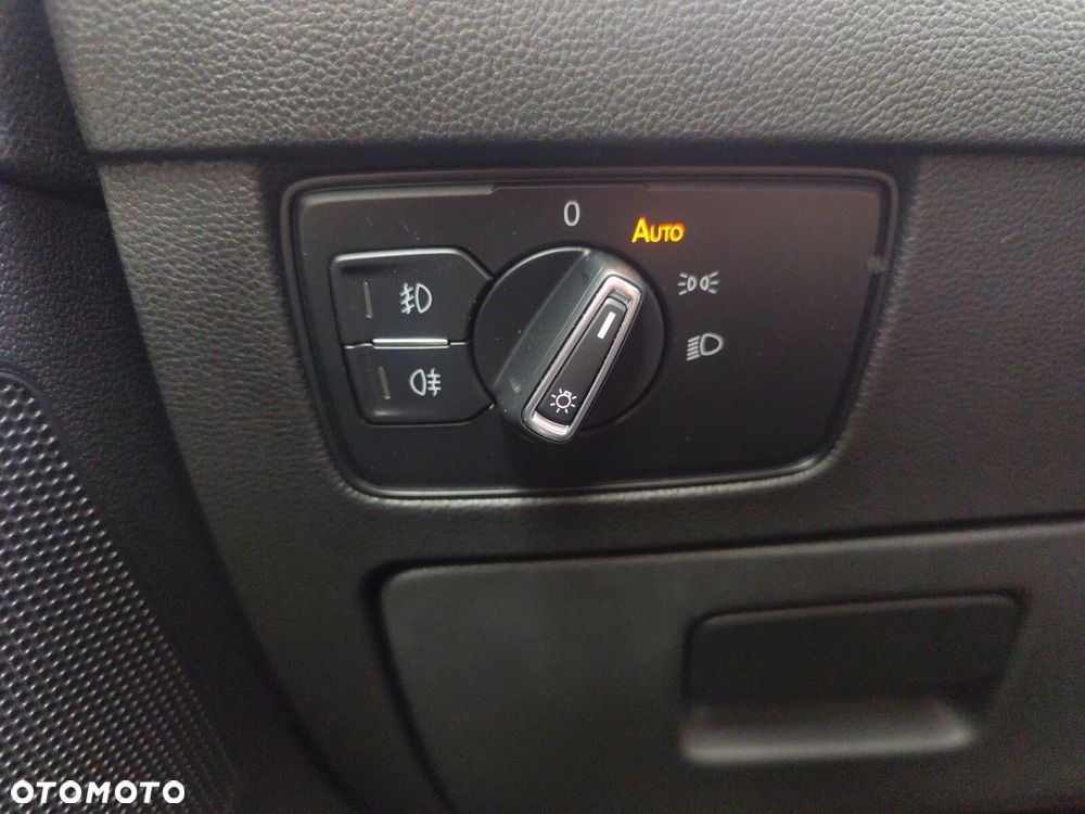 Volkswagen Passat Alltrack - 19