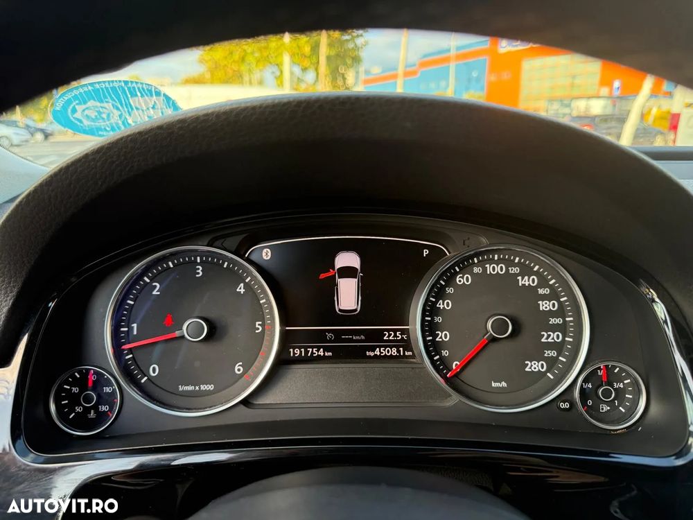 Volkswagen Touareg 3.0 V6 TDI BMT - 10
