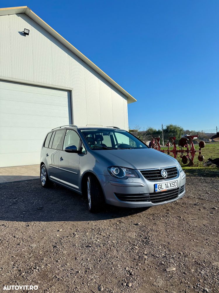 Volkswagen Touran - 2