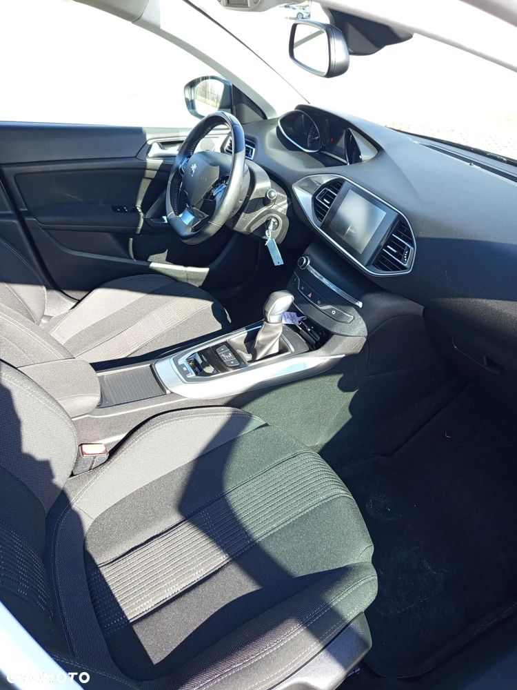 Peugeot 308 - 9
