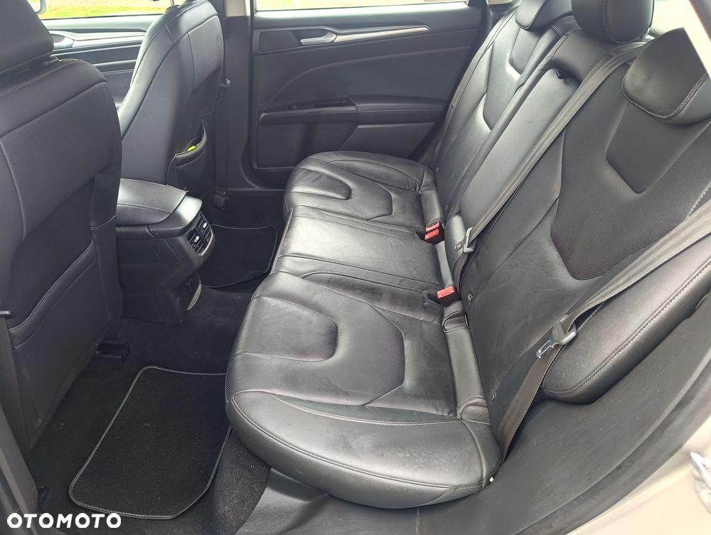 Ford Mondeo 2.0 TDCi Titanium PowerShift - 11