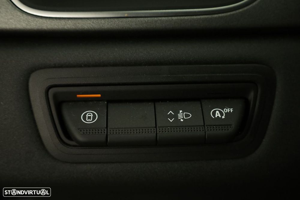 Renault Captur 1.0 TCe Techno Bi-Fuel - 19