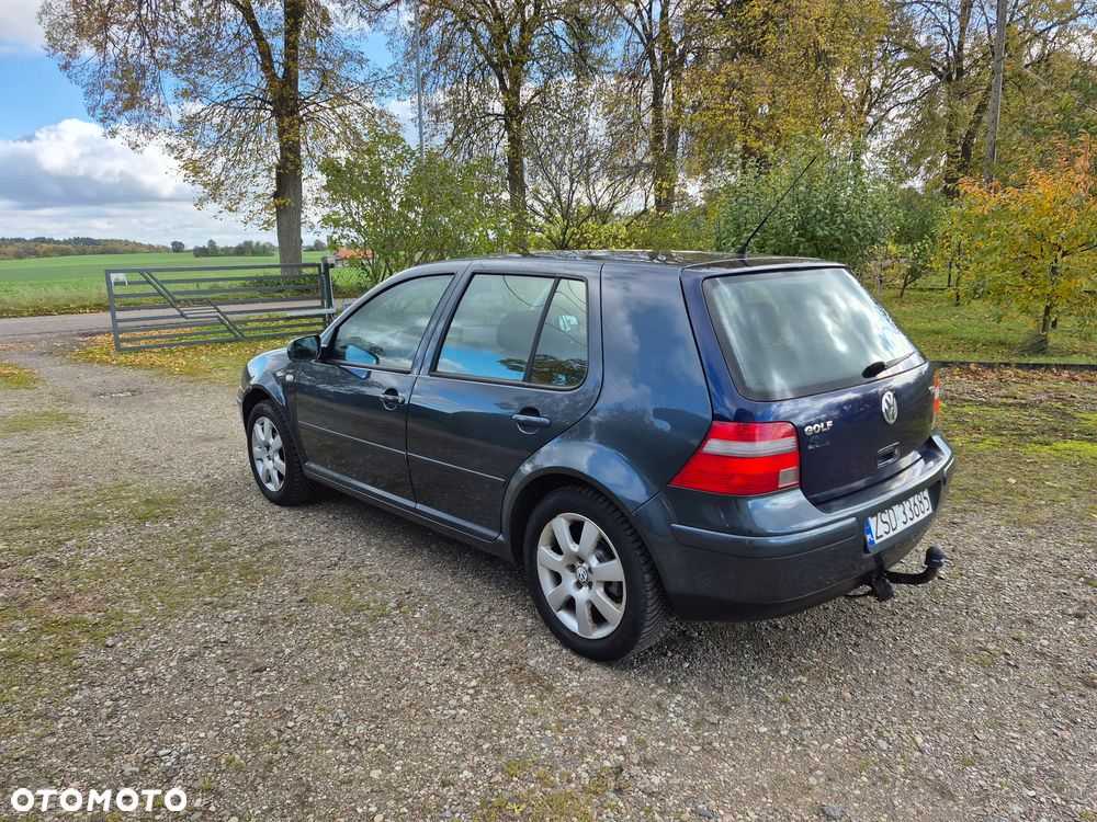 Volkswagen Golf - 4