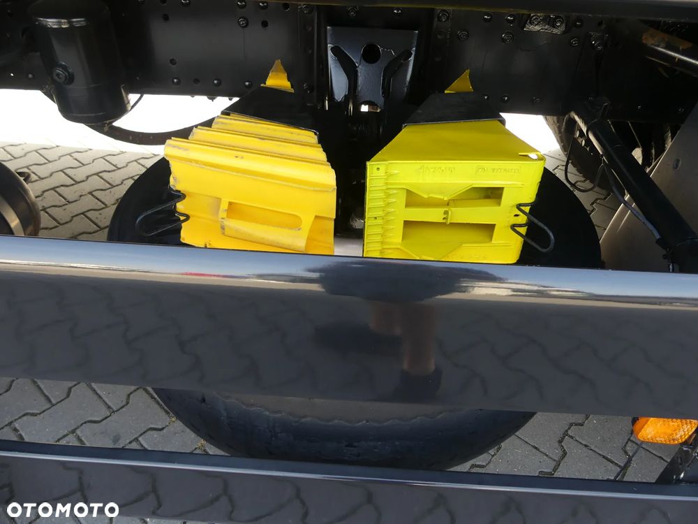 MAN TGS 26.360 / 6x4 / EURO 5 / MANUAL / PALFINGER PK 16001 / - 10