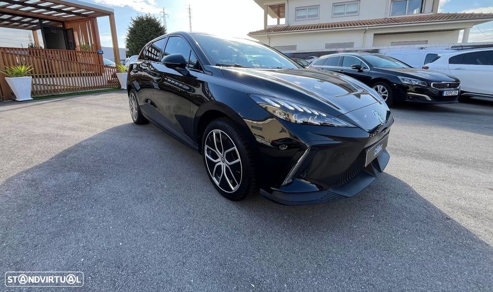 MG MG4 64 kWh Luxury - 3