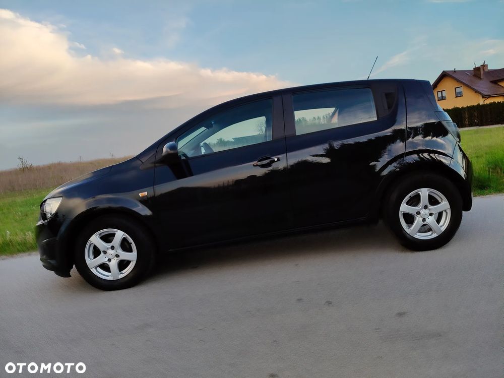 Chevrolet Aveo 1.2 LT - 14