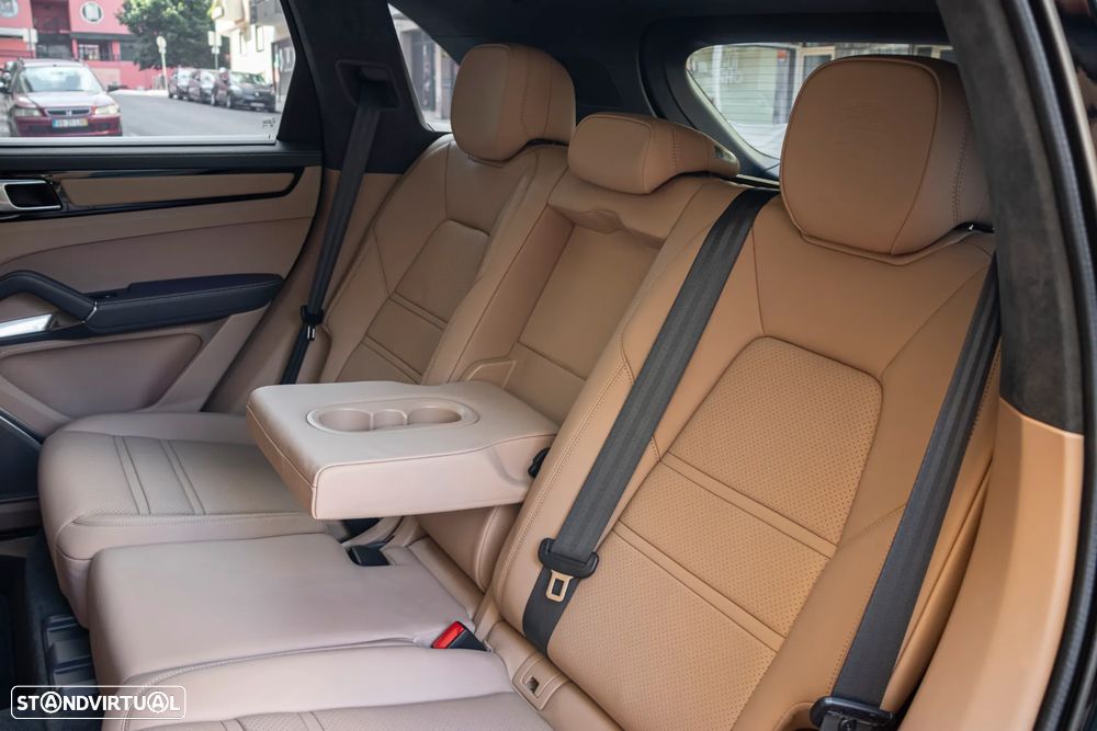 Porsche Cayenne Turbo S E-Hybrid — fotografia 50