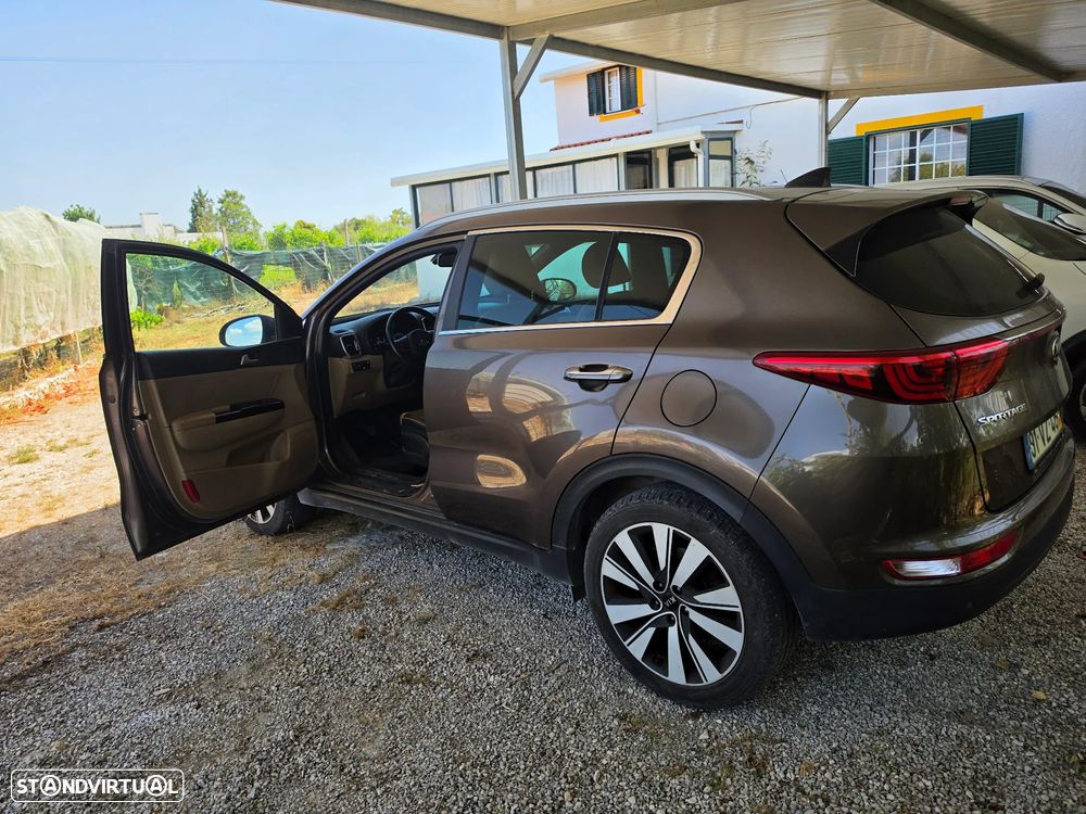 Kia Sportage 1.6 CRDI ISG SX — fotografia 9