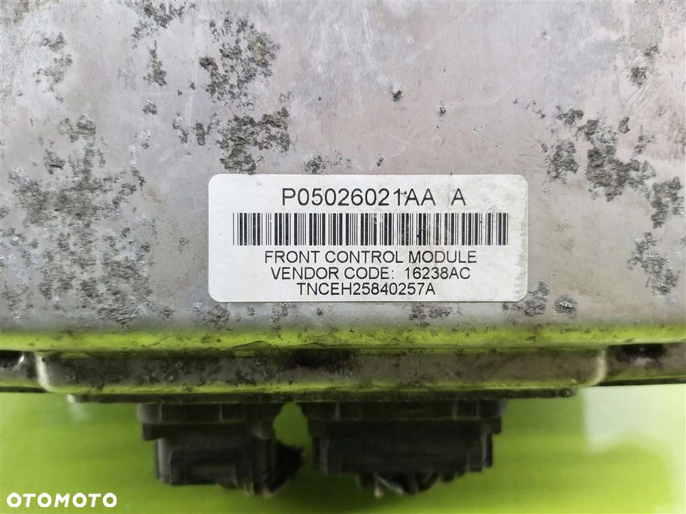 Skrzynka bezpieczników OBUDOWA Dodge Magnum 2004-2008 16238AC P05026021AA - 2