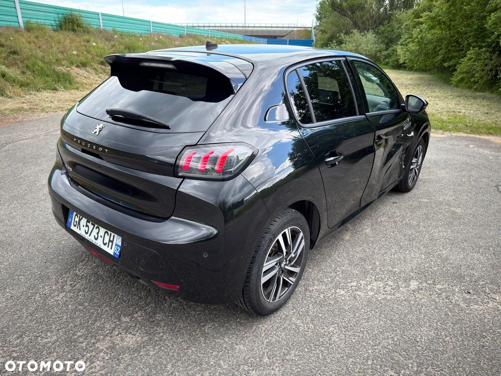 Peugeot 208 - 5