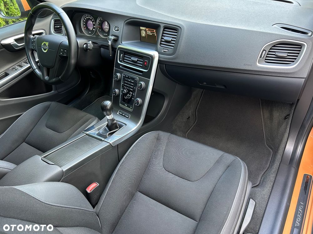 Volvo V60 T3 Edition Pro - 24