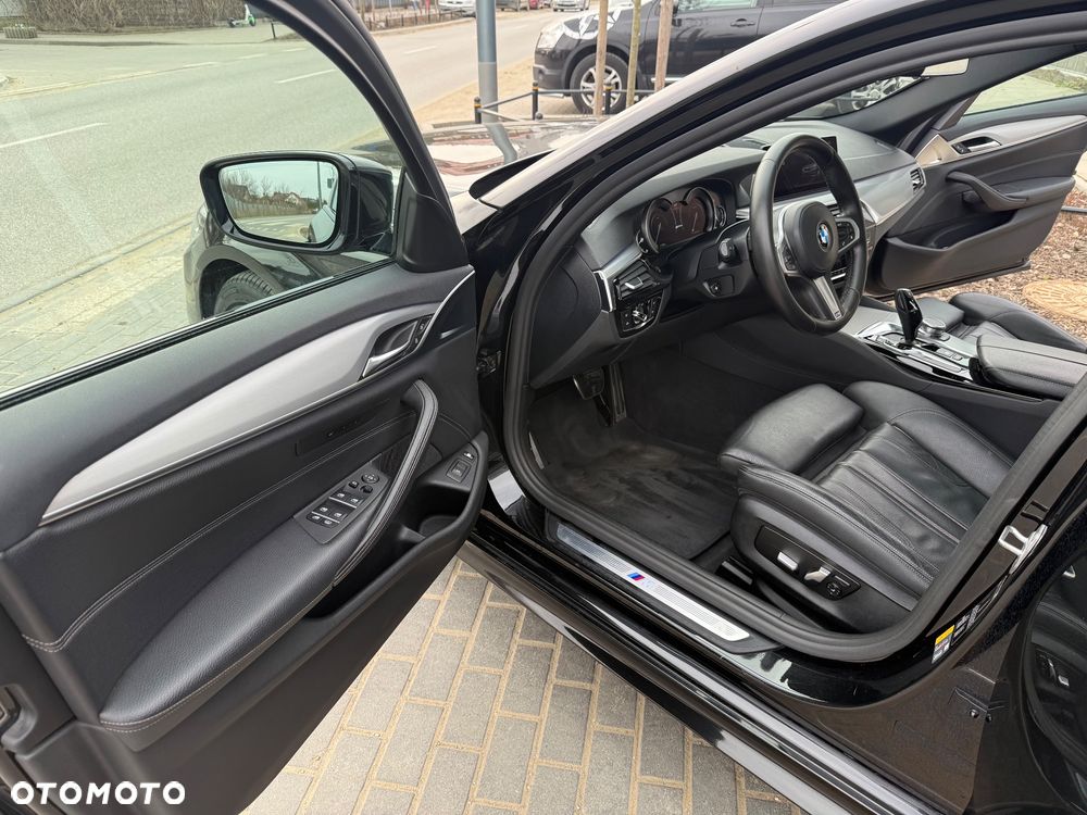 BMW Seria 5 530e iPerformance GPF M Sport sport - 15