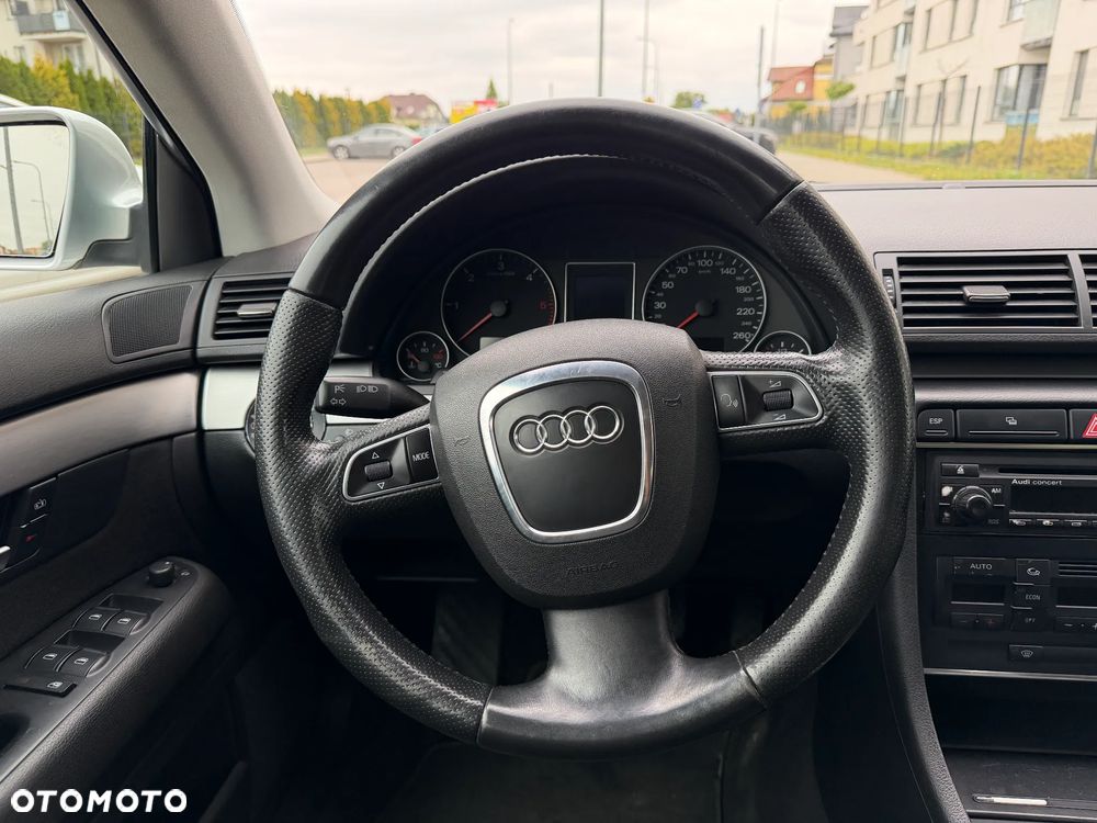 Audi A4 Avant 2.0 TDI - 14