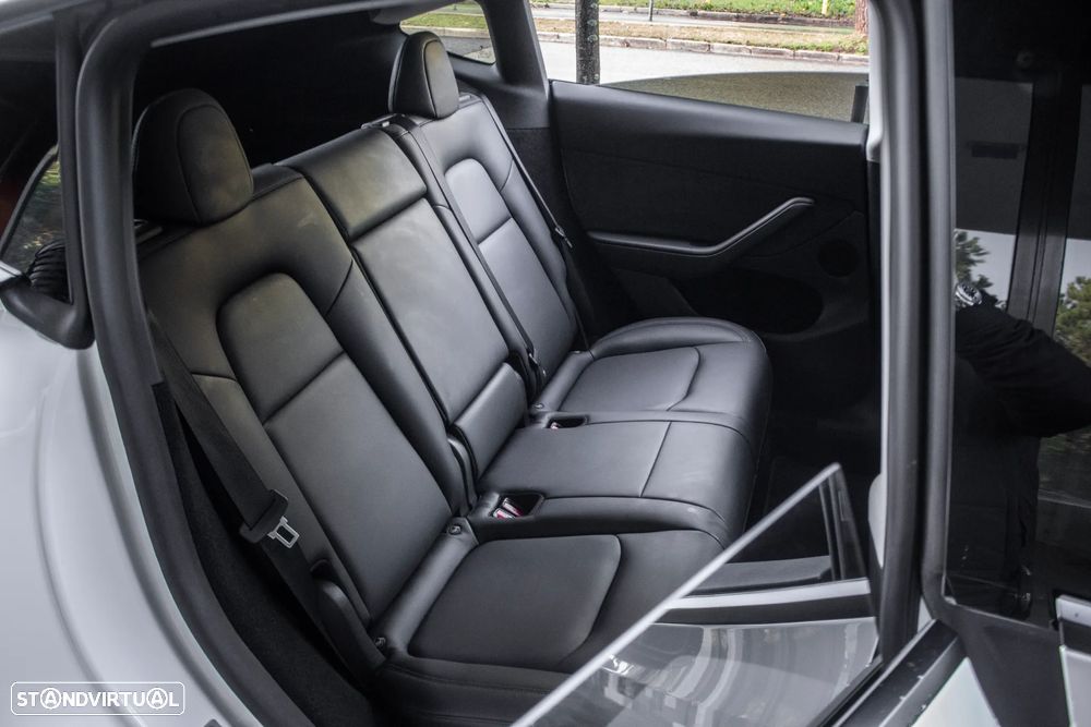 Tesla Model Y Long Range Tração Integral - 27