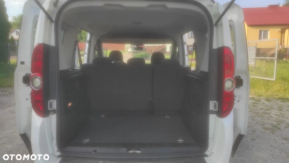 Fiat DOBLO multyat POLSKI SALON 1 WŁASCICIEL 5 OSÓB BEZWYPADKOWY - 11