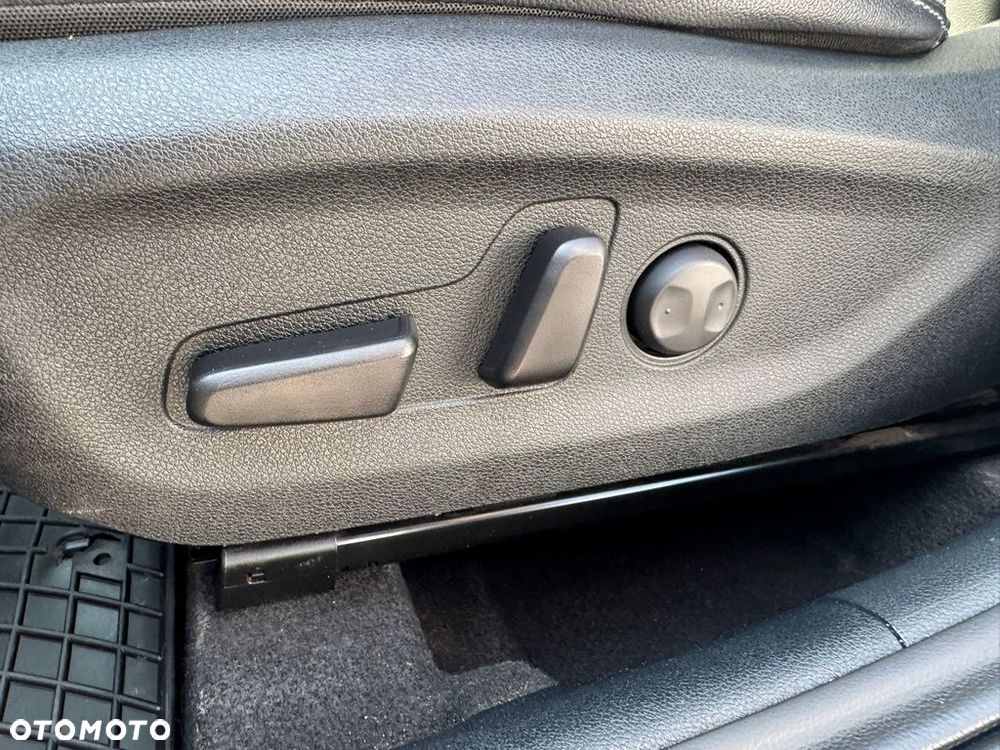 Kia Niro 1.6 GDI Hybrid Business Line - 20