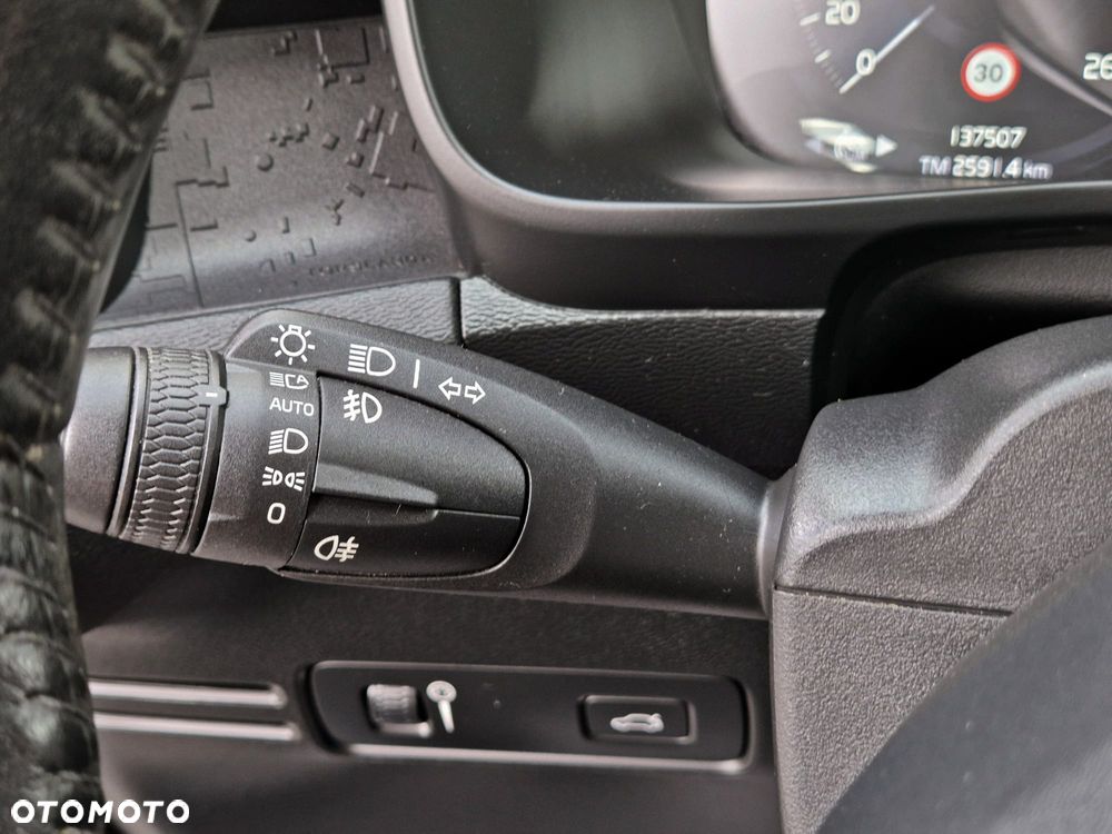 Volvo XC 40 D3 Momentum - 14