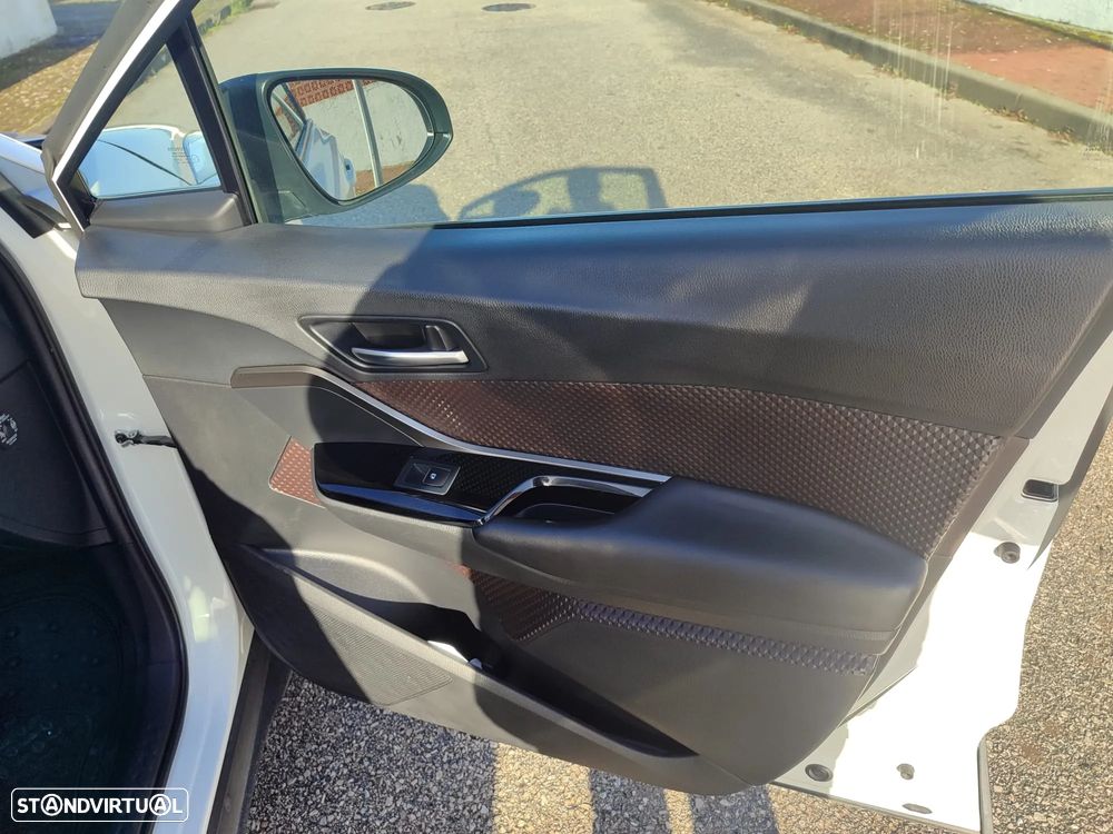 Toyota C-HR 1.8 Hybrid Exclusive+P.Luxury - 9