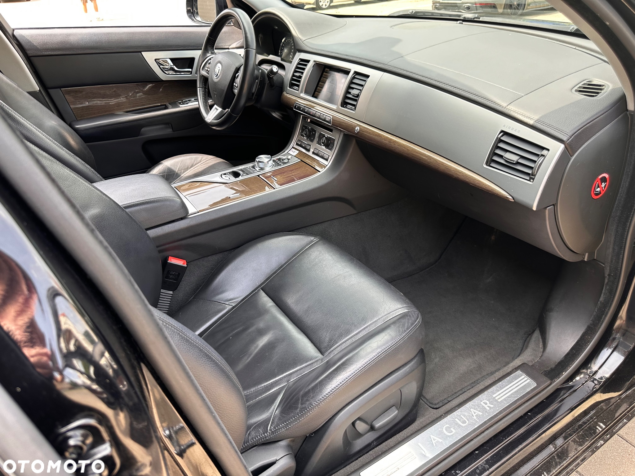 Jaguar XF 2.2 D Premium Luxury - 10