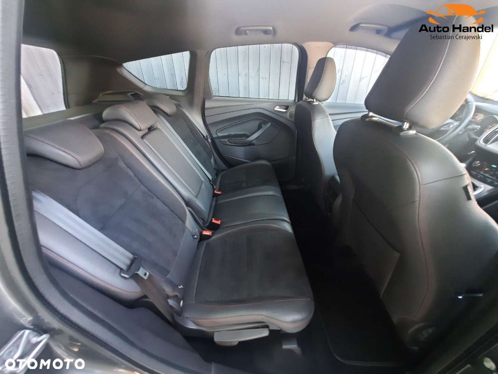 Ford Kuga 1.5 EcoBoost 2x4 ST-Line - 35