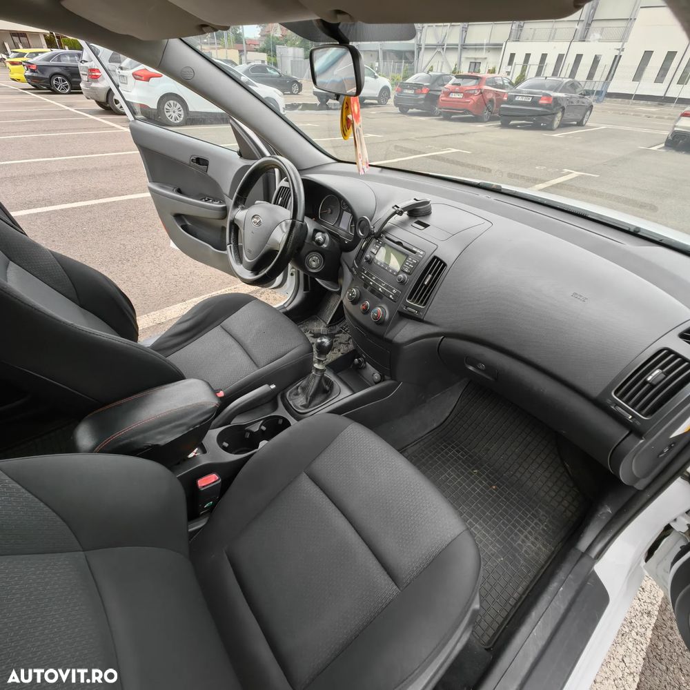 Hyundai i30 1.4 DOHC GL Classic - 5