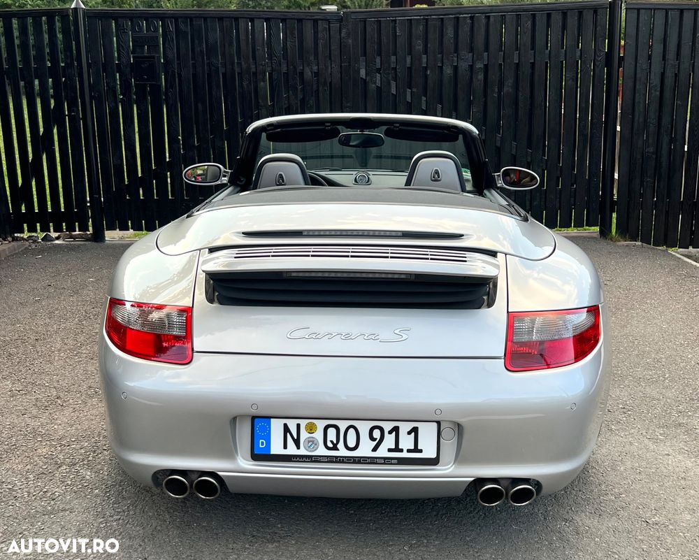 Porsche 911 Carrera - 13