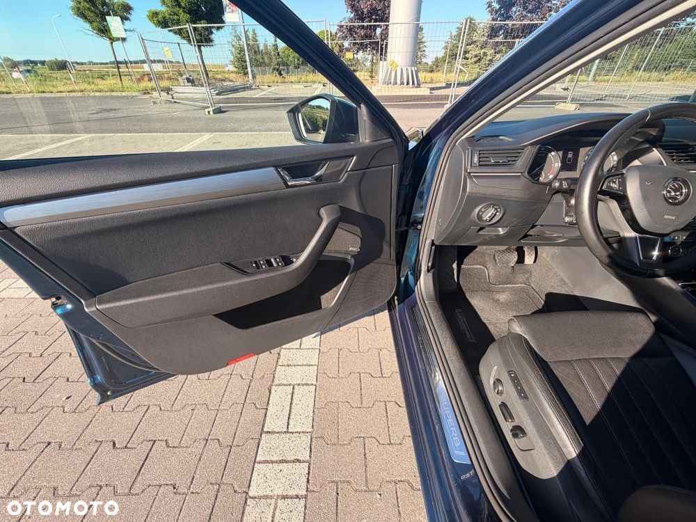 Skoda Superb 2.0 TDI L&K DSG - 15