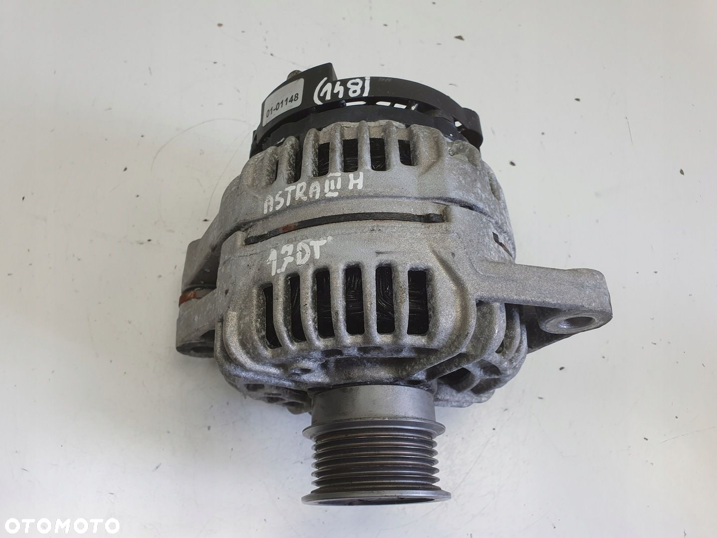 Opel Astra III H 1.9 CDTI 16V ALTERNATOR bosch 0124425059 - 2