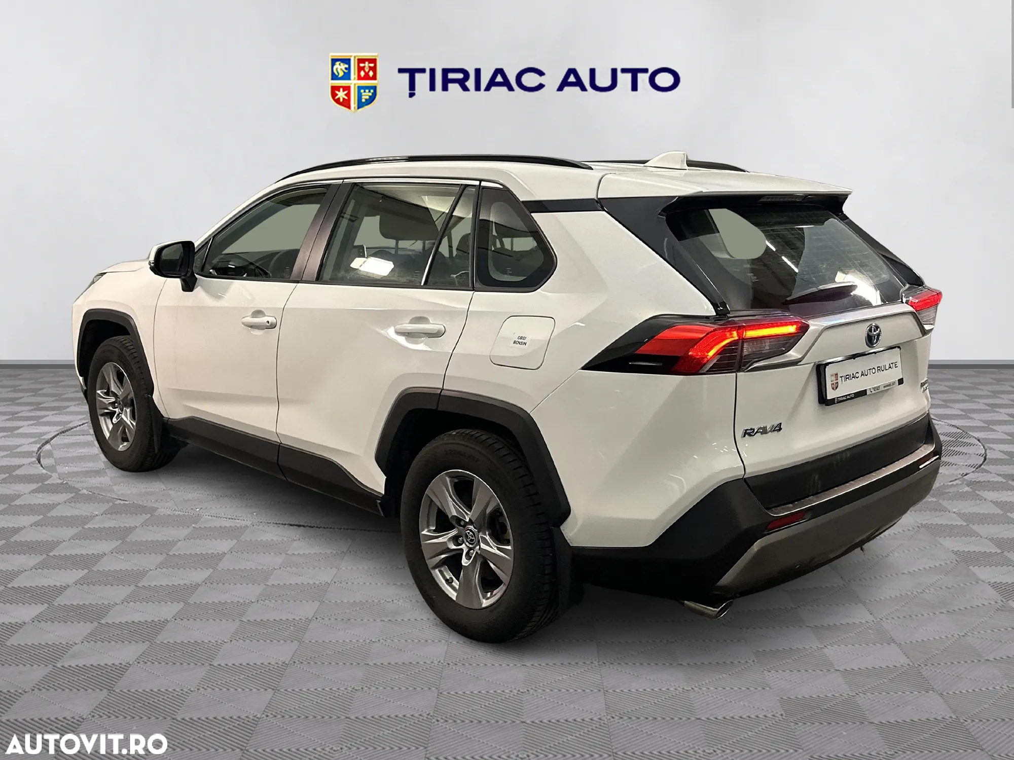 Toyota RAV4 - 3